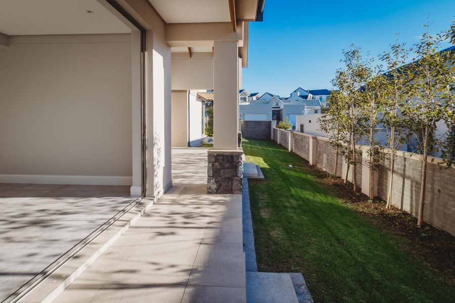4 Bedroom Property for Sale in Kingswood Golf Estate Western Cape